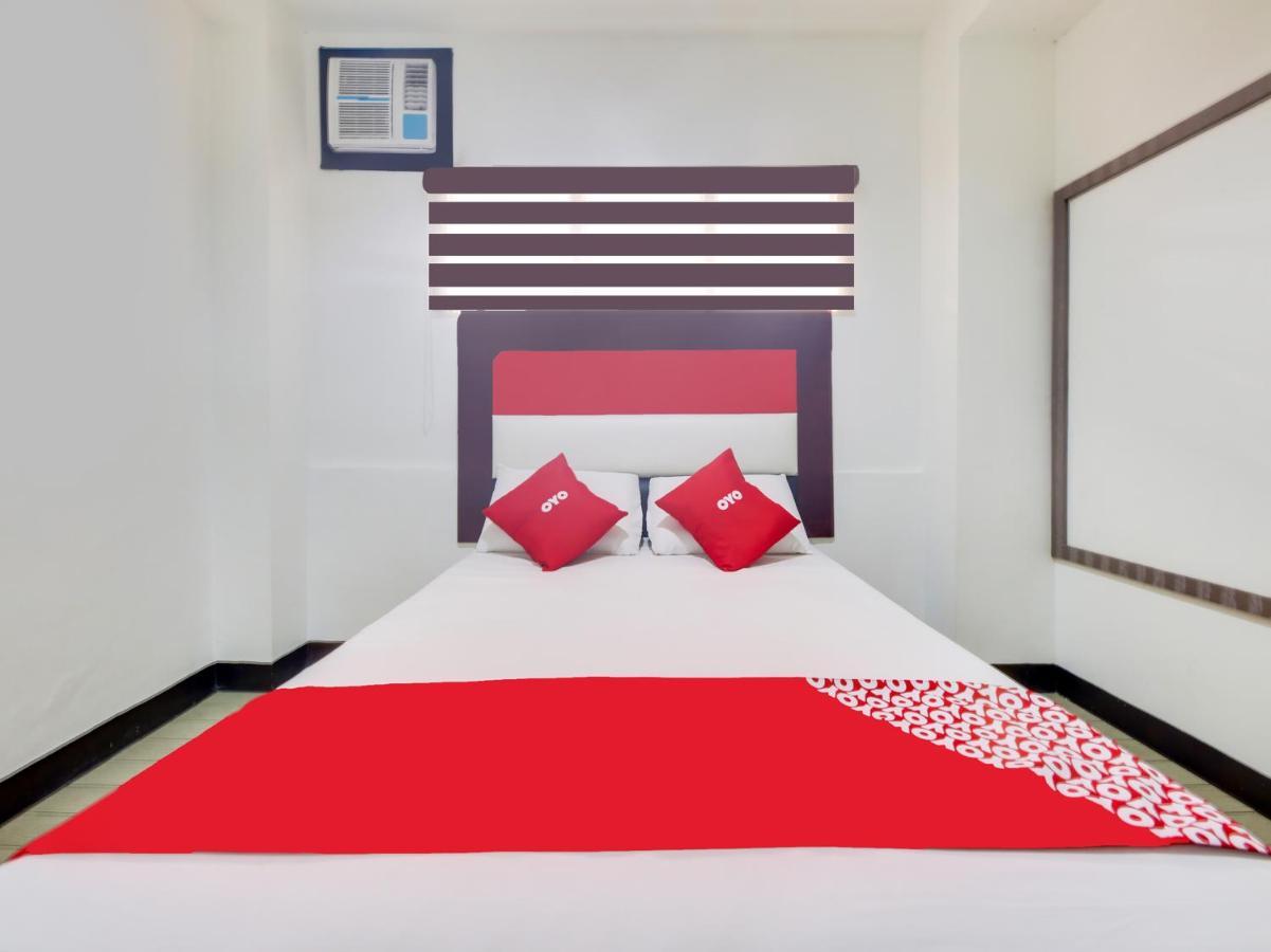 Oyo 895 Golden Majestic Pension Inn Manila Luaran gambar
