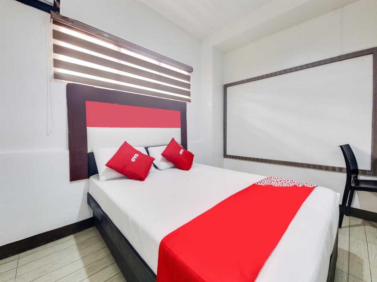 Oyo 895 Golden Majestic Pension Inn Manila Luaran gambar