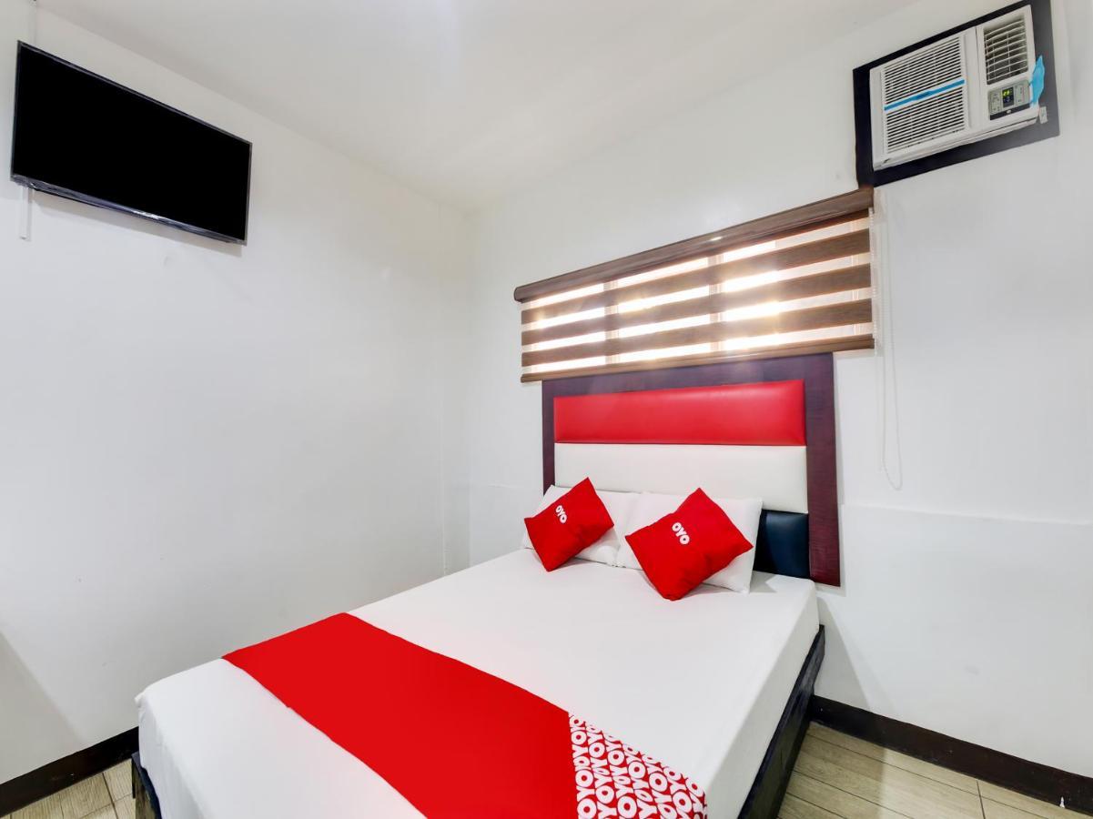 Oyo 895 Golden Majestic Pension Inn Manila Luaran gambar